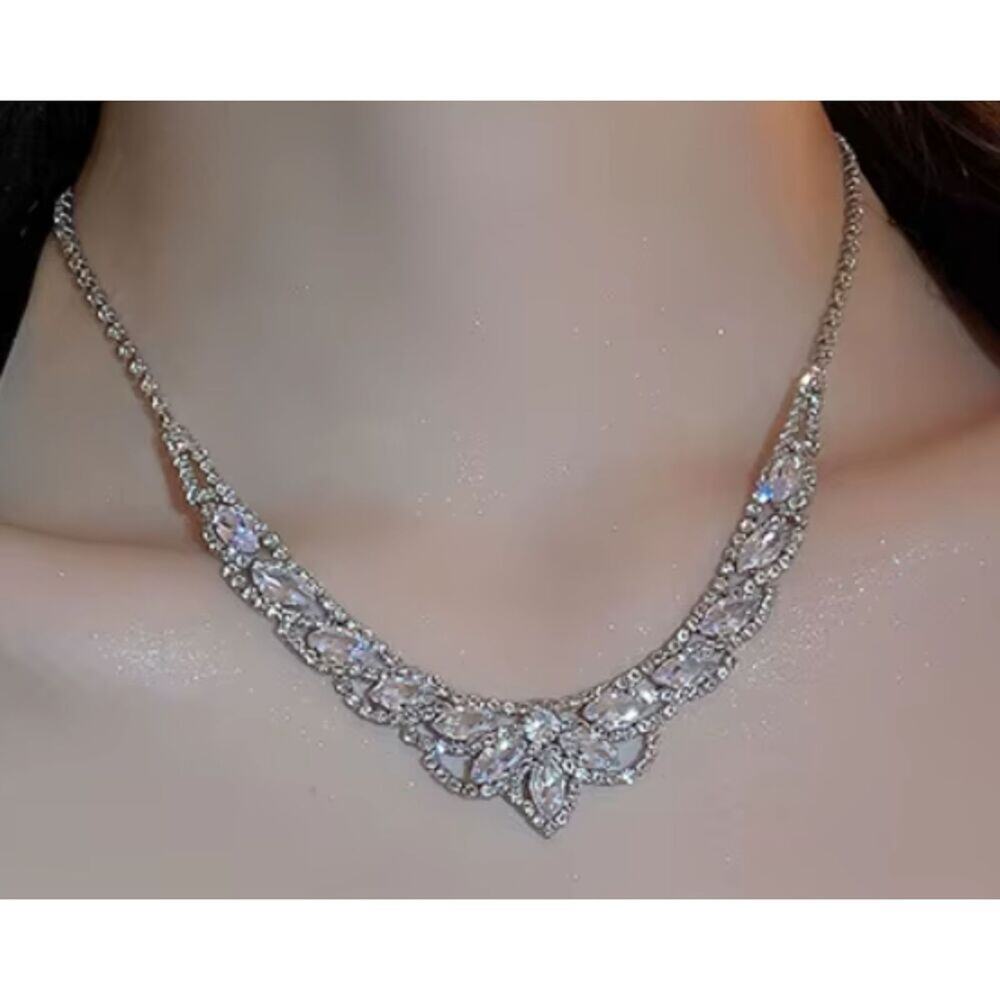 Beautiful Rhinestone Waterdrop Necklace & Earrings Set Wedding Prom Set # 8